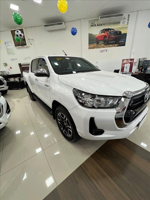 HILUX 2.8 D-4D TURBO DIESEL CD SRV 4X4 AUTOMÁTICO2