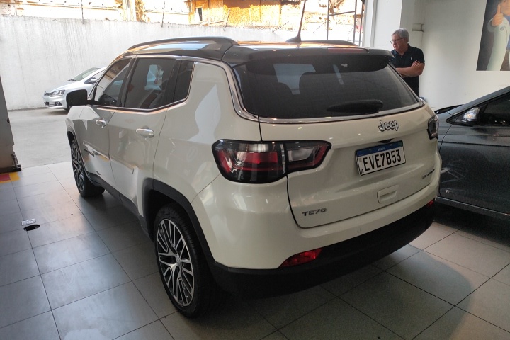COMPASS 1.3 T270 TURBO FLEX LIMITED AT6