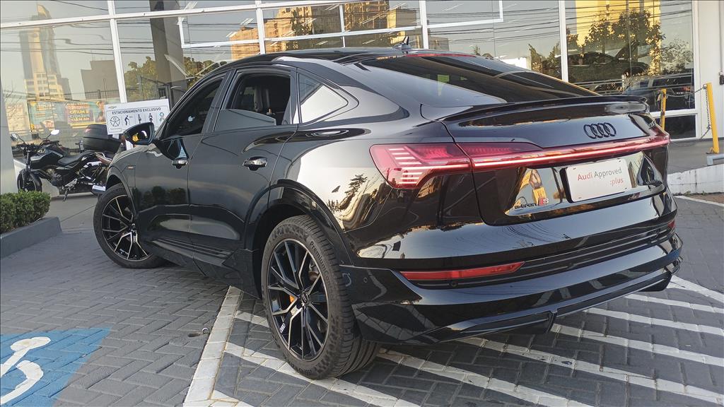 E-TRON ELÉTRICO SPORTBACK PERFORMANCE BLACK QUATTRO3