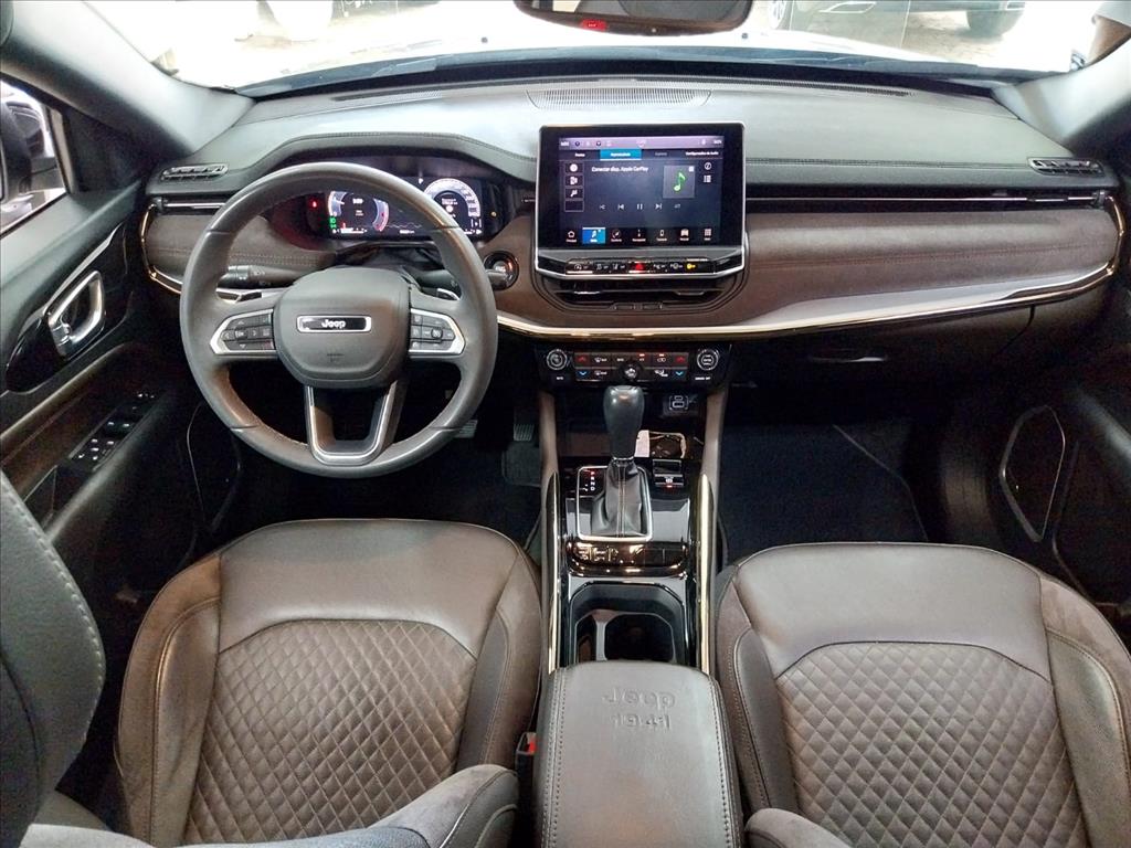 COMMANDER 1.3 T270 TURBO FLEX OVERLAND AT68