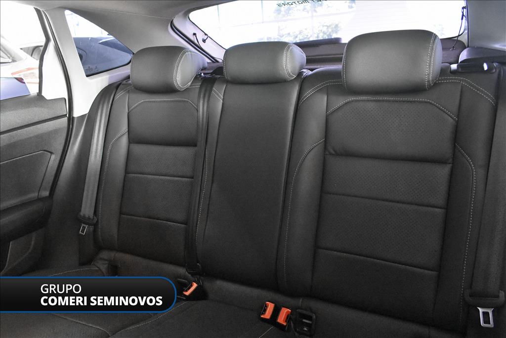 2021 VOLKSWAGEN NIVUS 1.0 200 TSI TOTAL FLEX COMFORTLINE AUTOMÁTICO