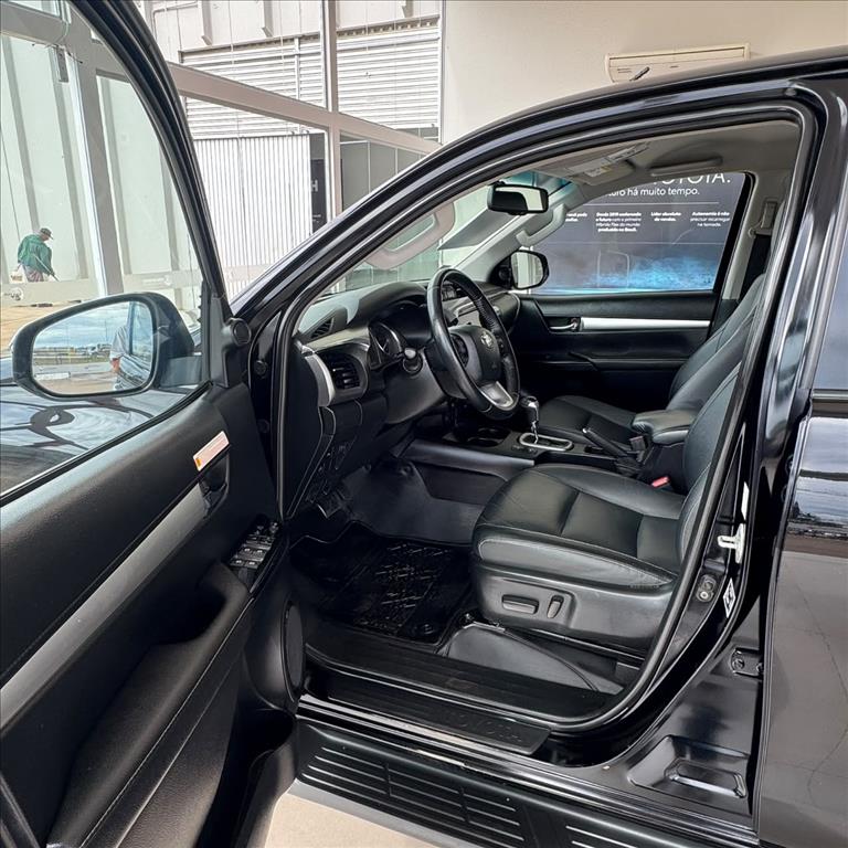 HILUX 2.8 D-4D TURBO DIESEL CD SRV 4X4 AUTOMÁTICO7