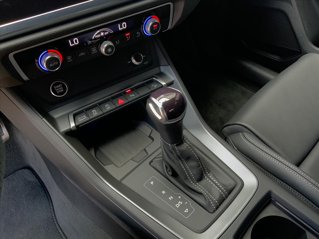 Audi-Q3-2.0 40 TFSI GASOLINA PERFORMANCE BLACK QUATTRO TIPTRONIC