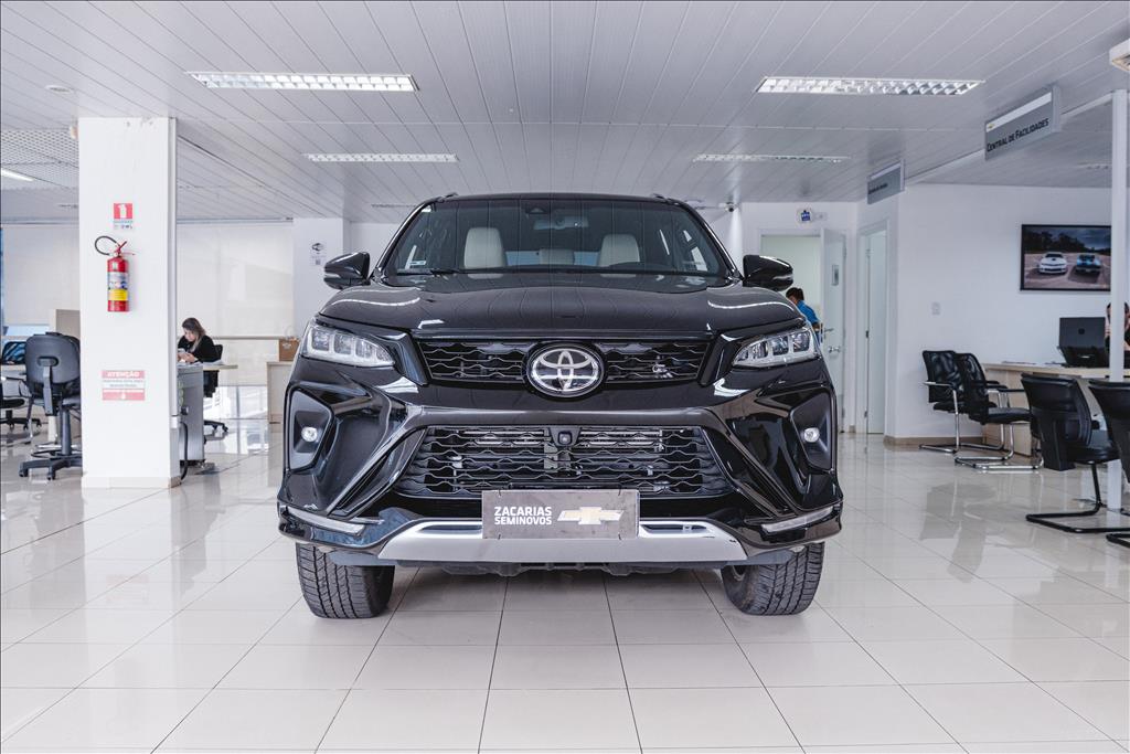 HILUX 2.8 D-4D TURBO DIESEL CD SR 4X4 AUTOMÁTICO