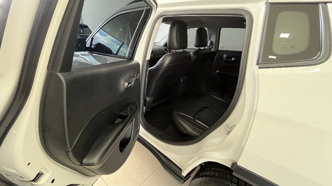 COMPASS 2.0 16V DIESEL LONGITUDE 4X4 AUTOMÁTICO
