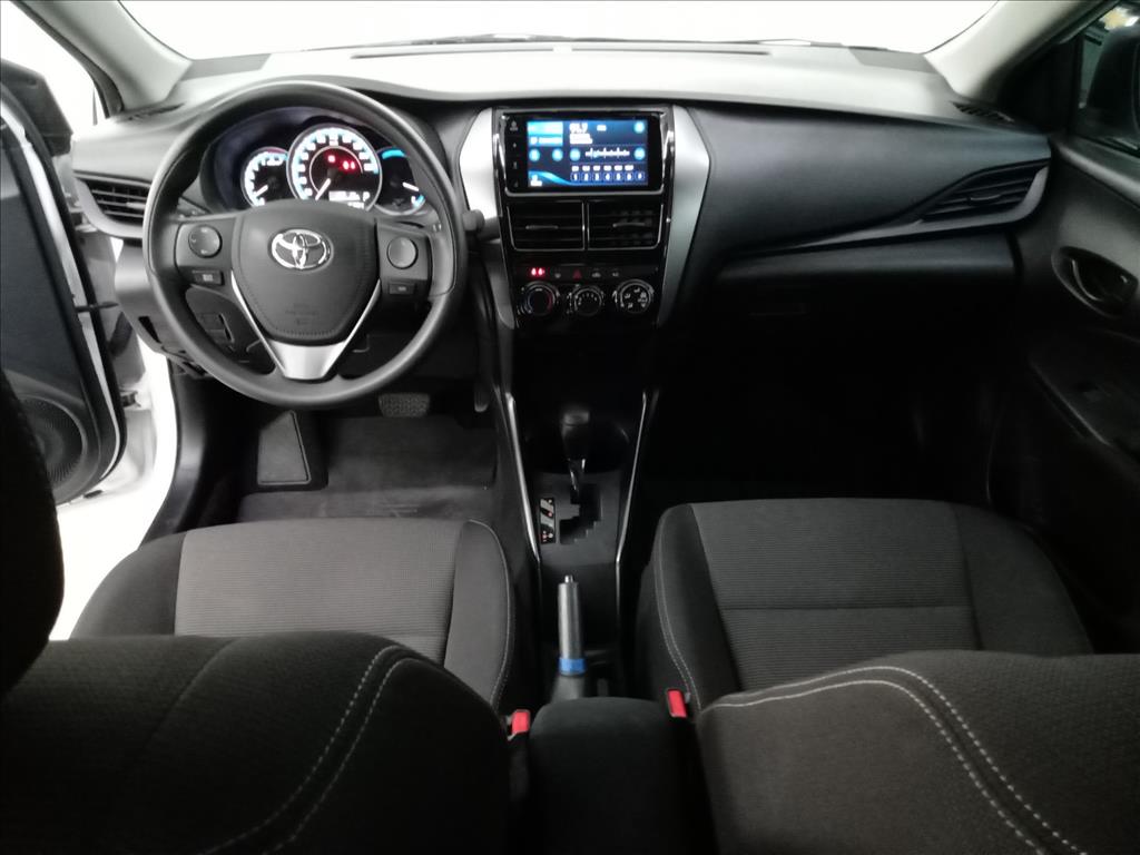YARIS 1.5 16V FLEX SEDAN XL LIVE MULTIDRIVE9