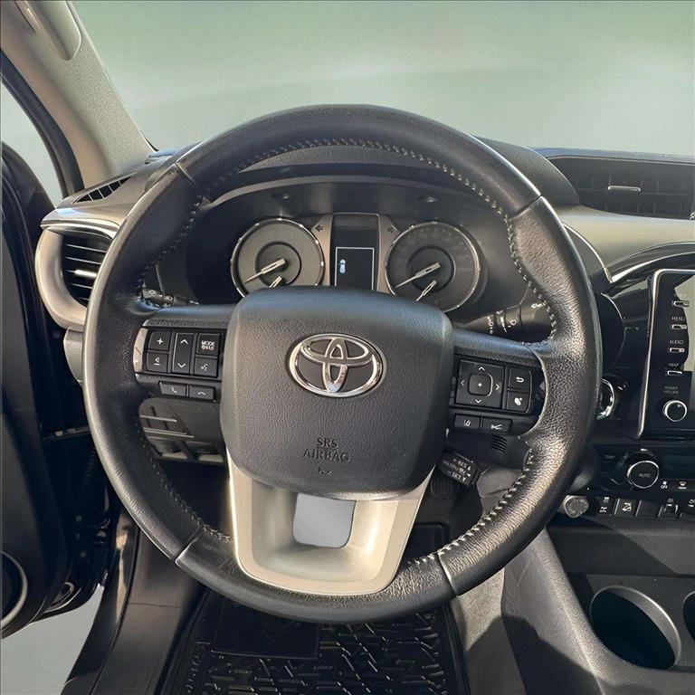 HILUX 2.8 D-4D TURBO DIESEL CD SRX 4X4 AUTOMÁTICO6