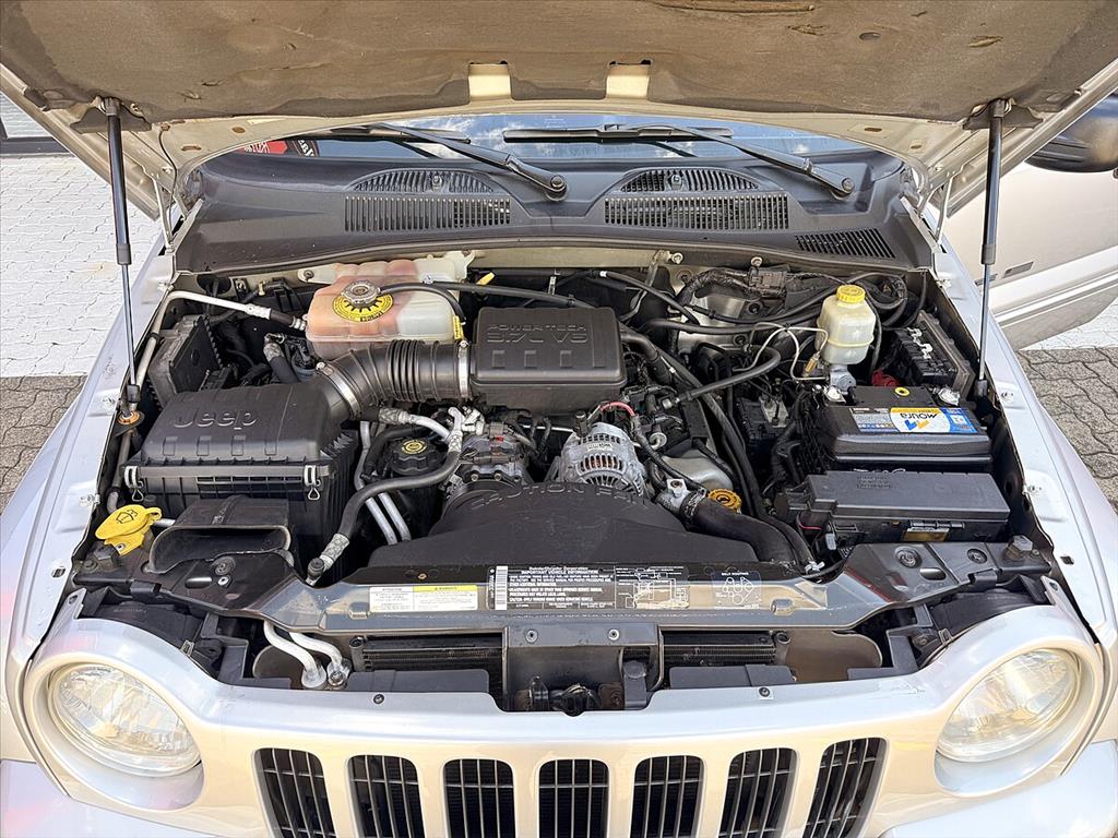 Jeep Cherokee - 3.7 SPORT 4X4 V6 12V GASOLINA 4P AUTOMÁTICO