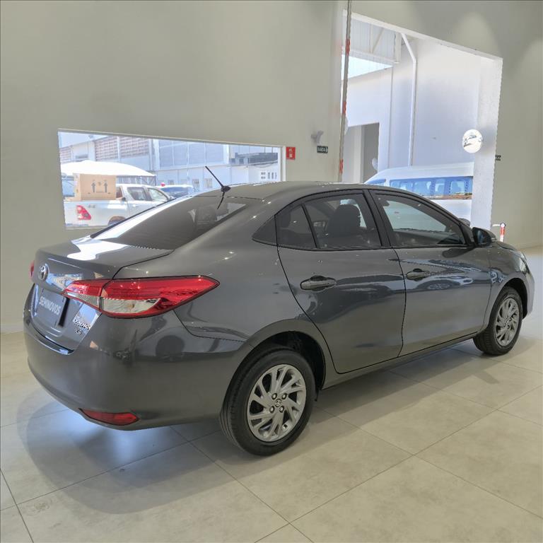 YARIS 1.5 16V FLEX SEDAN XS CONNECT MULTIDRIVE