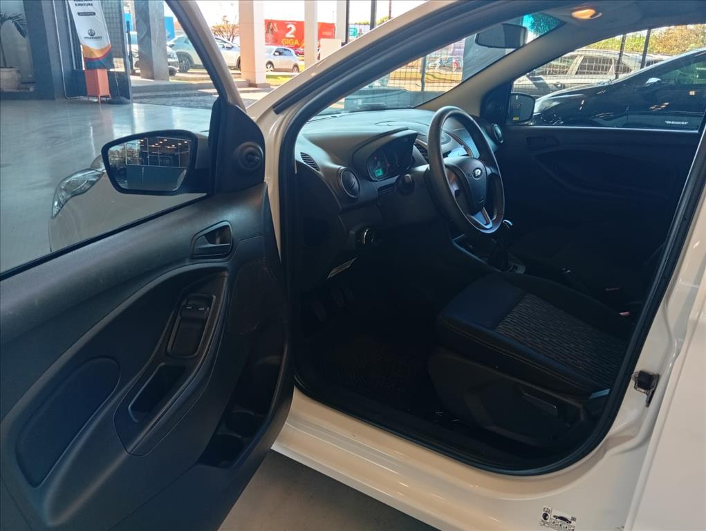 KA 1.0 TI-VCT FLEX SE SEDAN MANUAL6