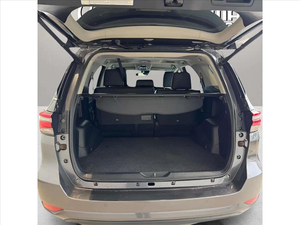 HILUX SW4 2.8 D-4D TURBO DIESEL SRX 4X4 AUTOMÁTICO6