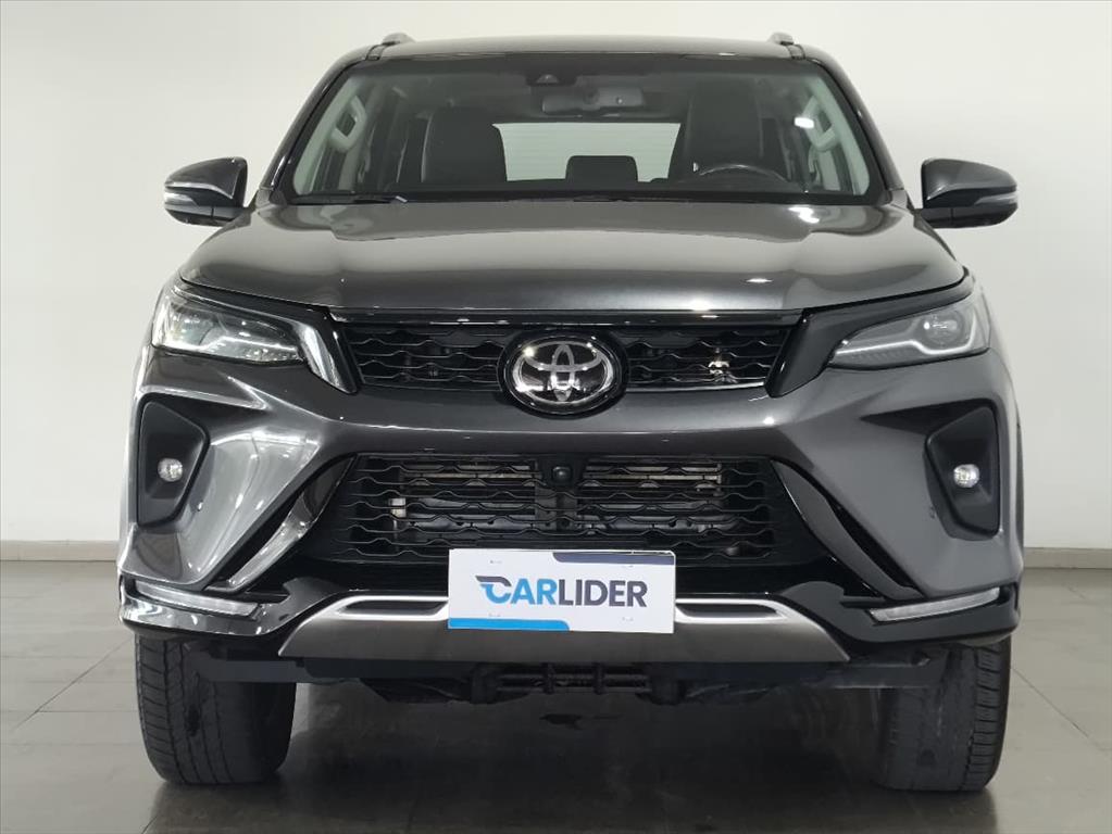 HILUX SW4 2.8 D-4D TURBO DIESEL SRX PLATINUM 7L 4X4 AUTOMÁTICO1