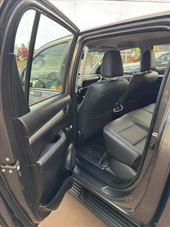 HILUX 2.8 D-4D TURBO DIESEL CD SRV 4X4 AUTOMÁTICO14