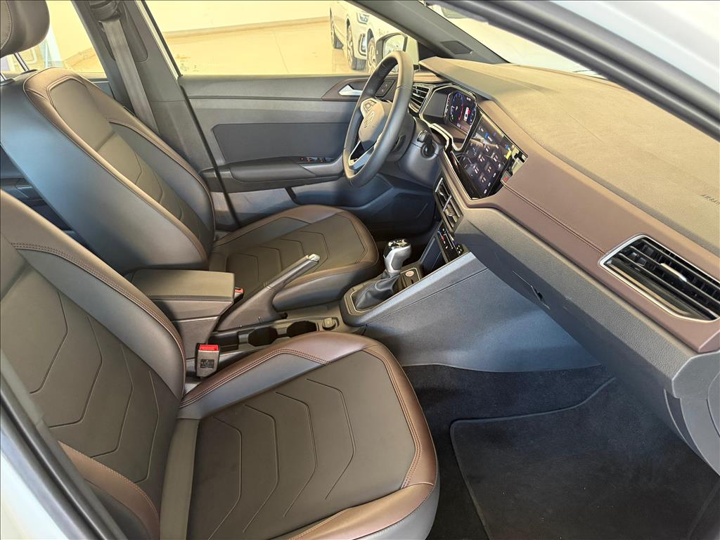 VIRTUS 1.0 200 TSI HIGHLINE AUTOMÁTICO9