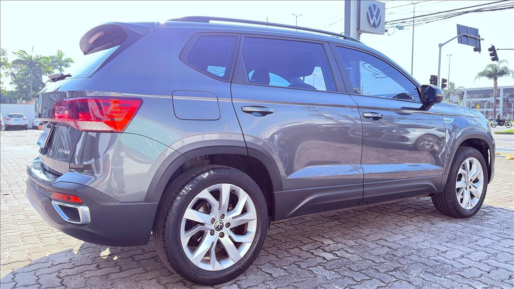 TAOS 1.4 250 TSI TOTAL FLEX COMFORTLINE AUTOMÁTICO4