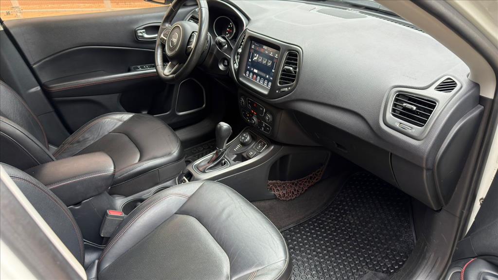 COMPASS 2.0 16V DIESEL TRAILHAWK 4X4 AUTOMÁTICO6
