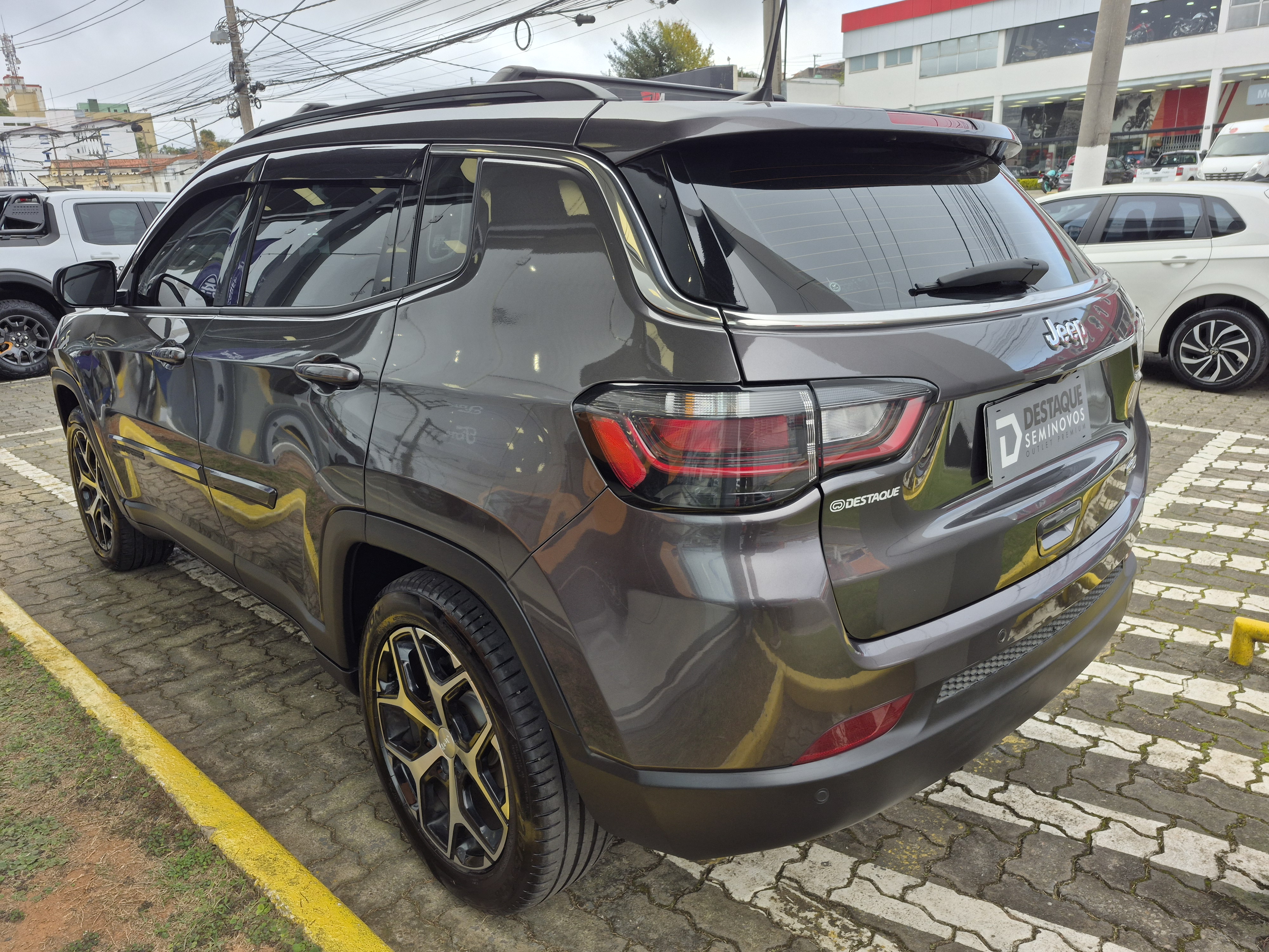 Foto ilustrativa do carro