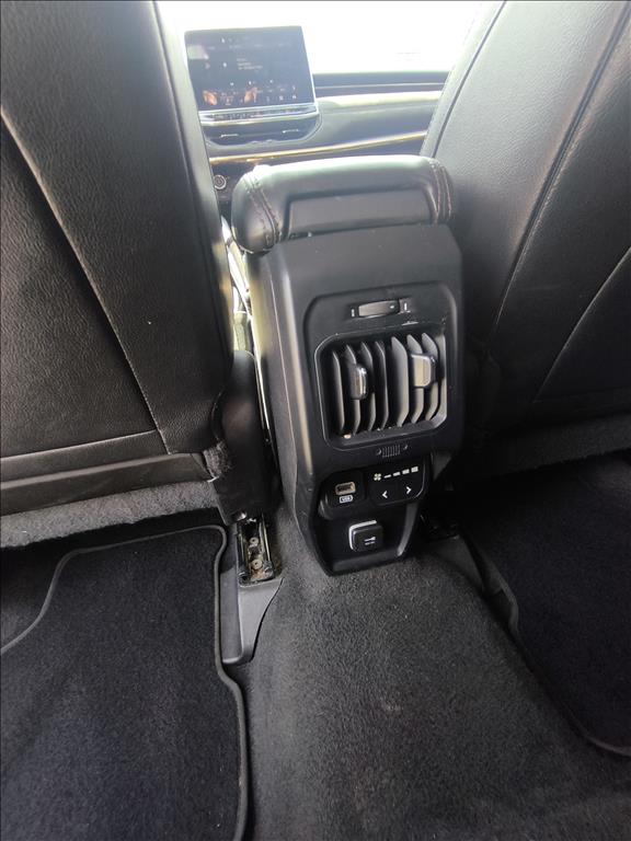 COMMANDER 1.3 T270 TURBO FLEX LIMITED AT6 COMMANDER 1.3 T270 TURBO FLEX LIMITED AT6