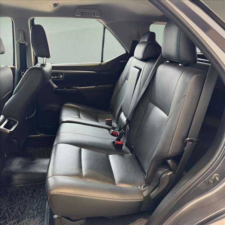HILUX SW4 2.8 D-4D TURBO DIESEL SRX 4X4 AUTOMÁTICO13