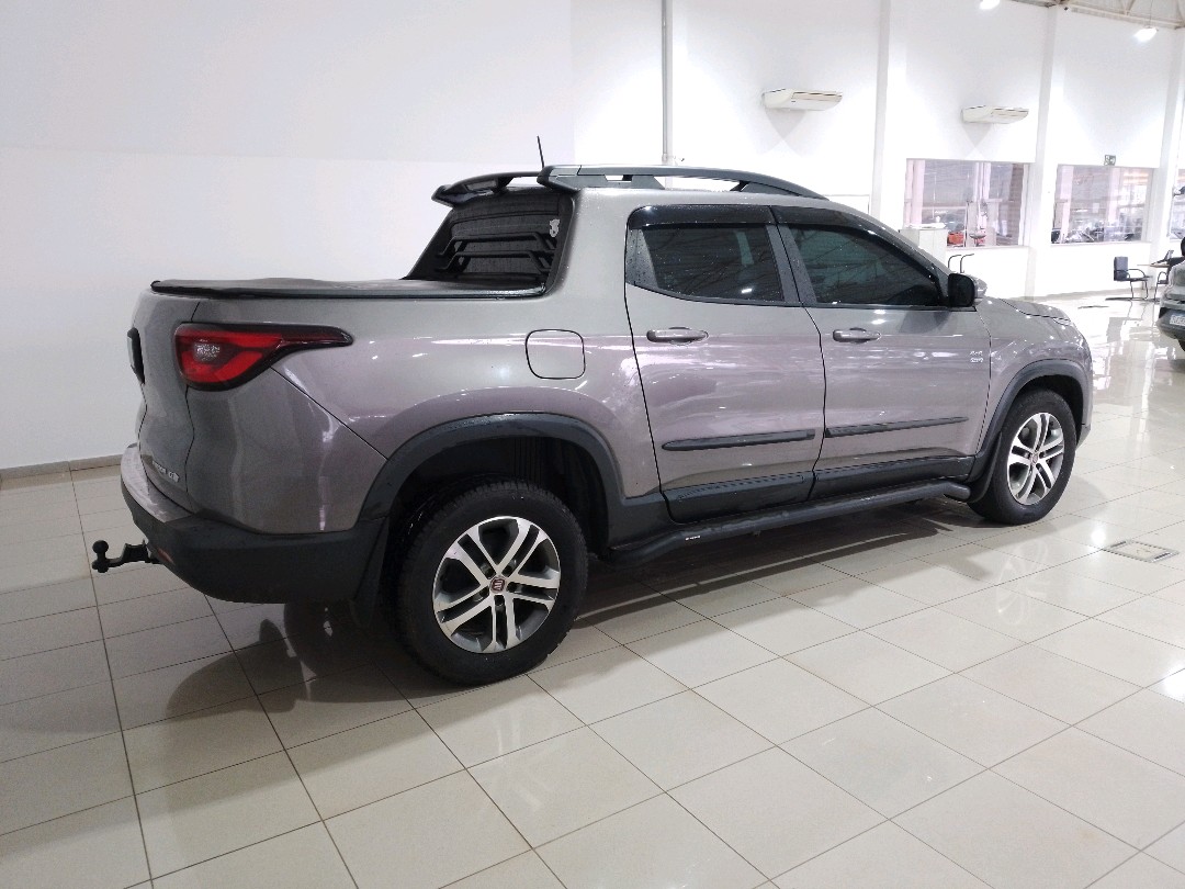 Fiat-TORO-2.0 16V TURBO DIESEL FREEDOM 4WD AT9