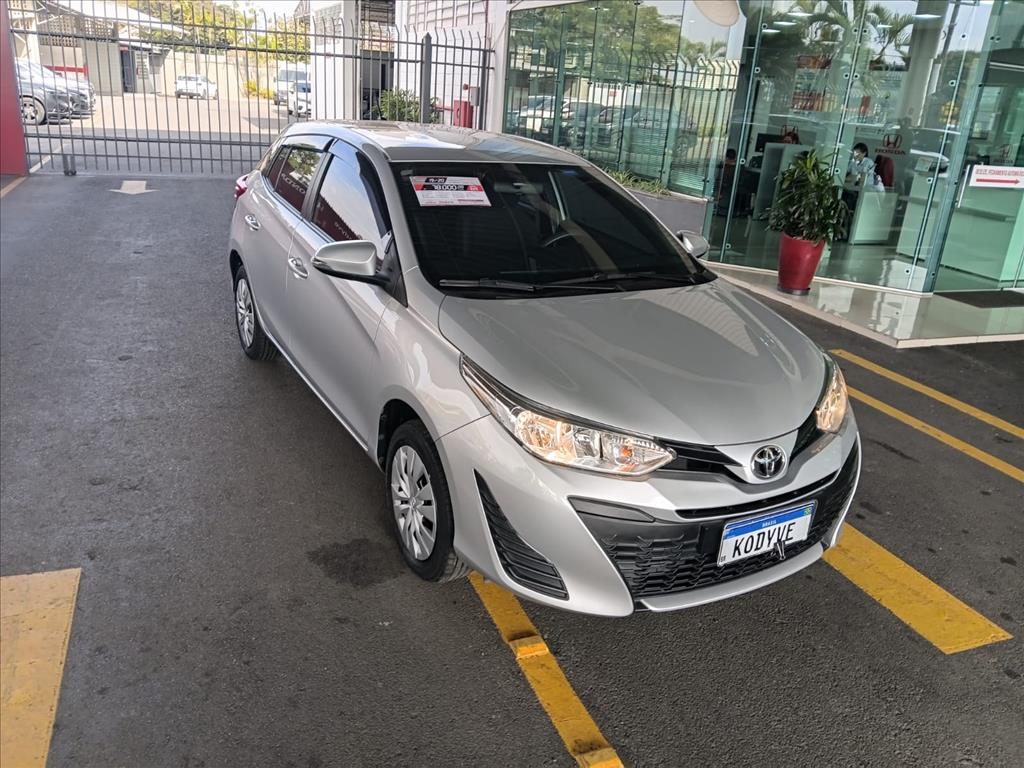 YARIS 1.3 16V FLEX XL LIVE MULTIDRIVE1