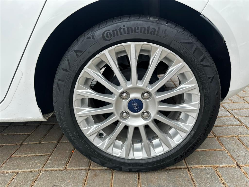 FIESTA 1.6 TITANIUM HATCH 16V FLEX 4P POWERSHIFT8