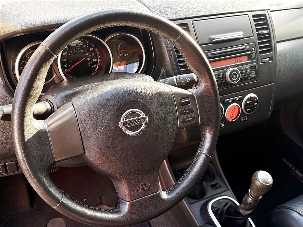 Nissan Tiida - 1.8 SL 16V FLEX 4P MANUAL