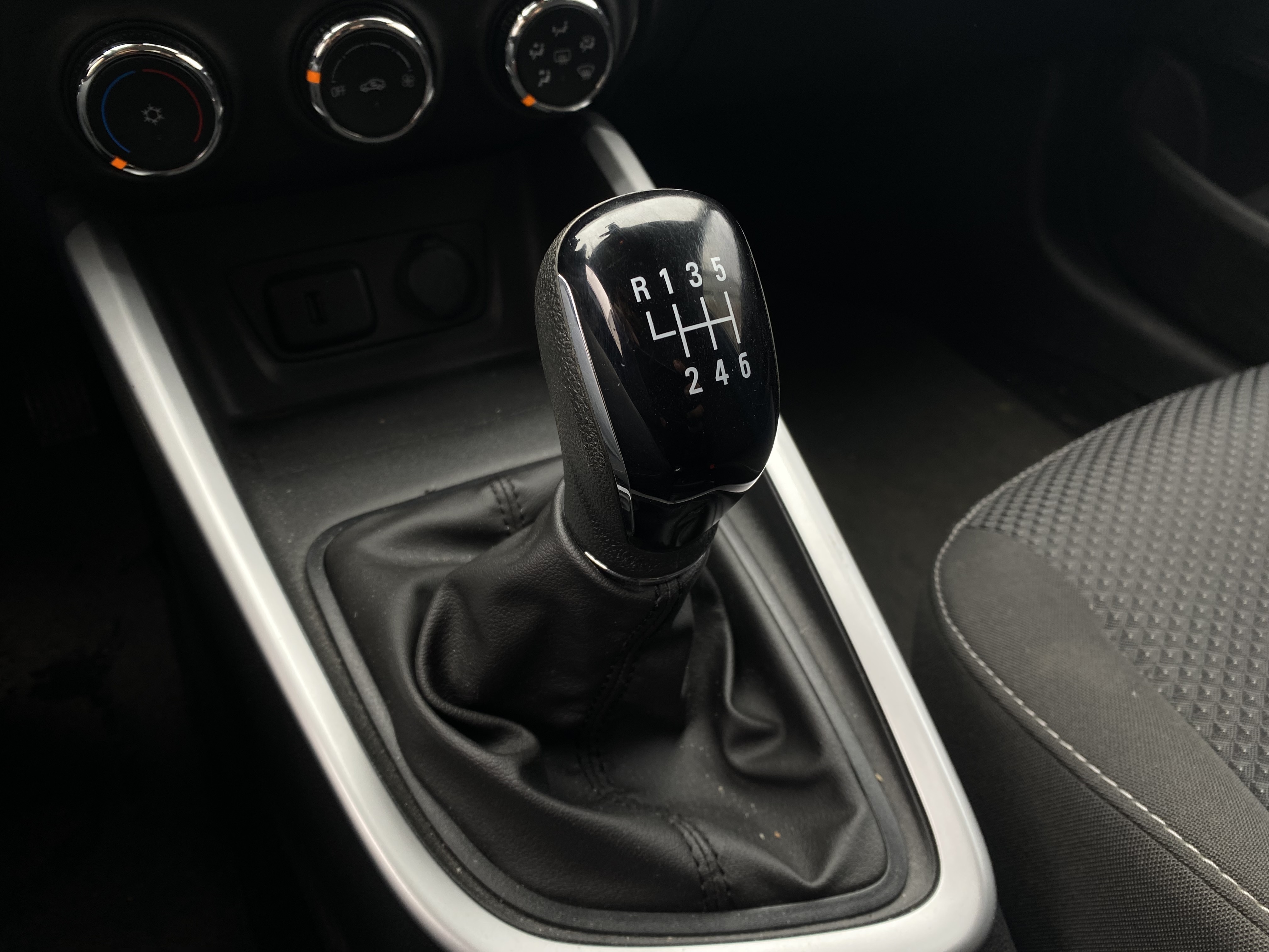 ONIX PLUS 1.0 TURBO FLEX LT MANUAL8