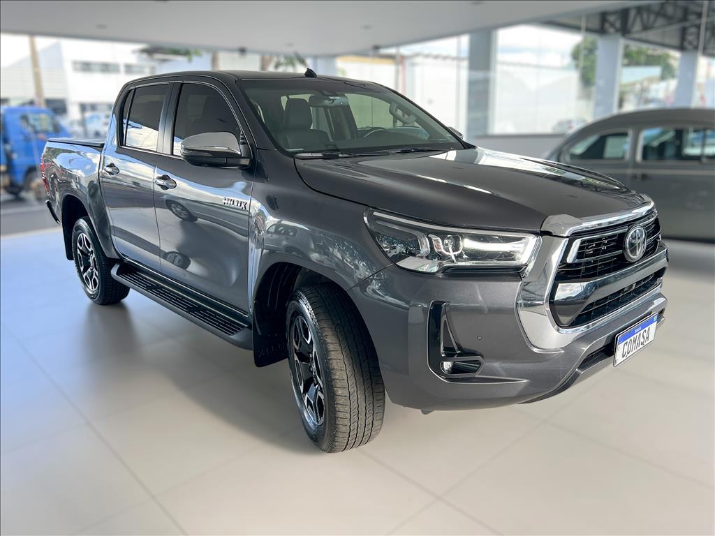 HILUX 2.8 D-4D TURBO DIESEL CD SRX 4X4 AUTOMÁTICO2