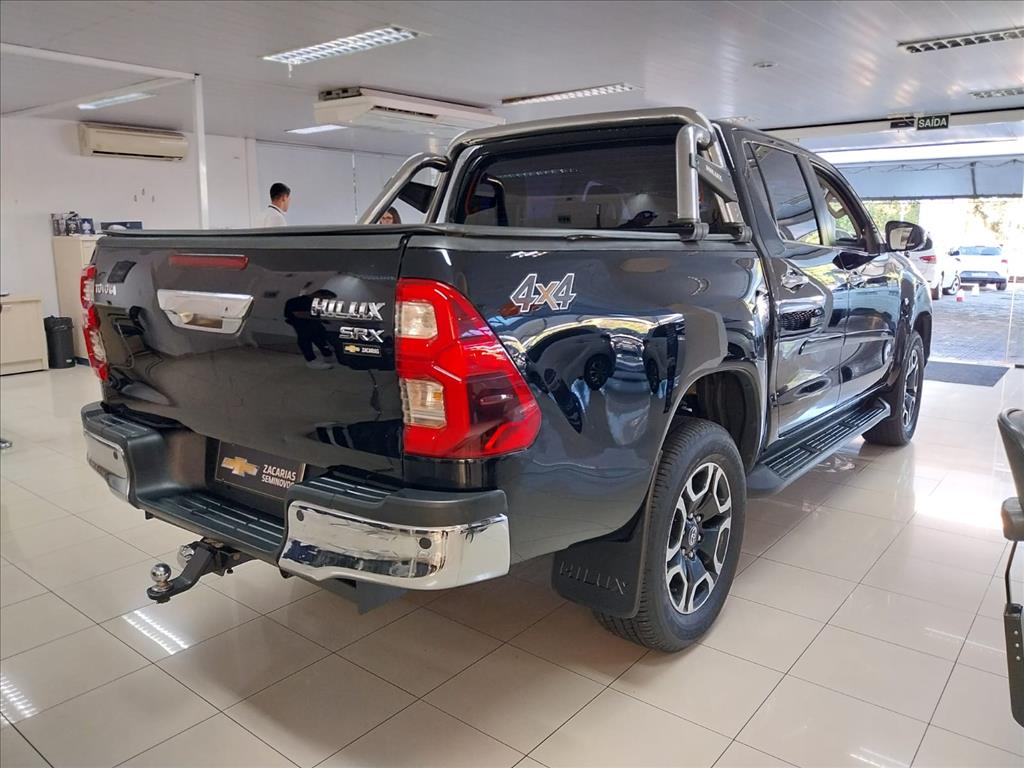 HILUX 2.8 D-4D TURBO DIESEL CD SRX 4X4 AUTOMÁTICO