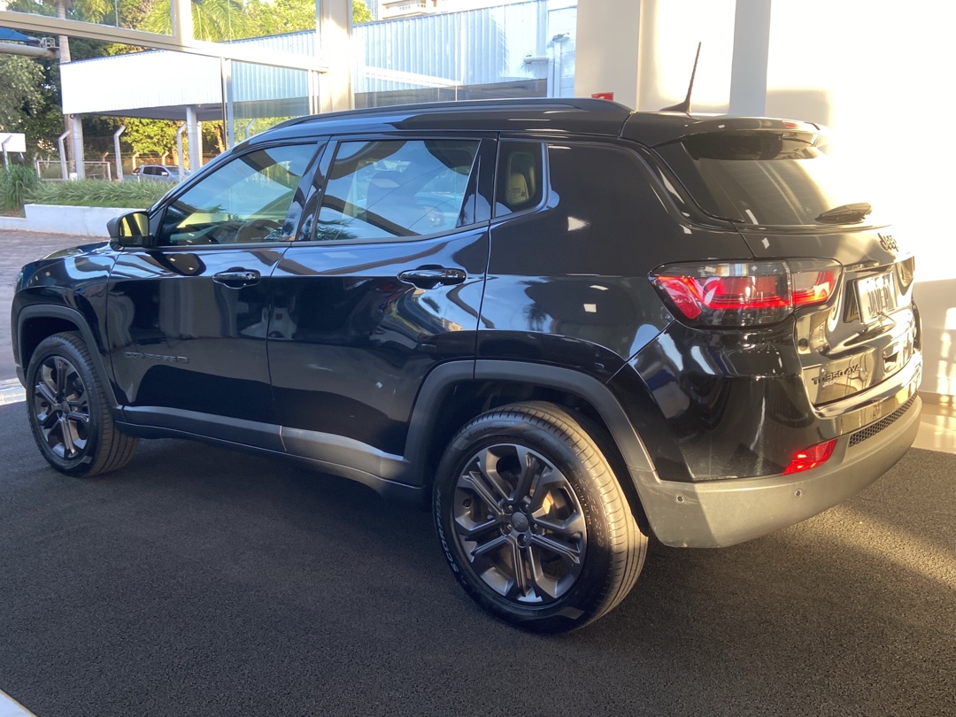 Jeep-COMPASS-2.0 TD350 TURBO DIESEL LONGITUDE AT9