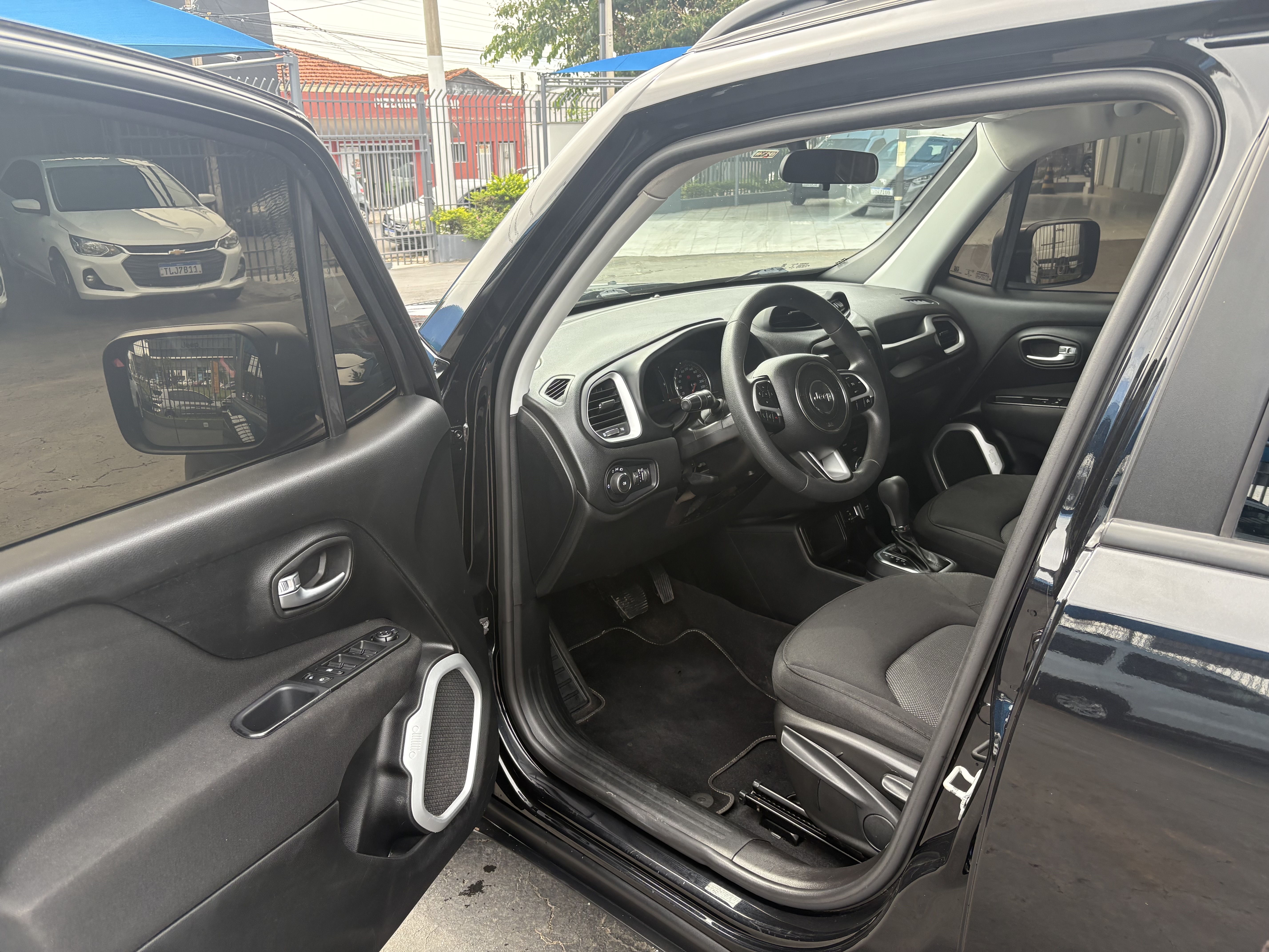 RENEGADE 1.8 16V FLEX SPORT 4P AUTOMÁTICO9