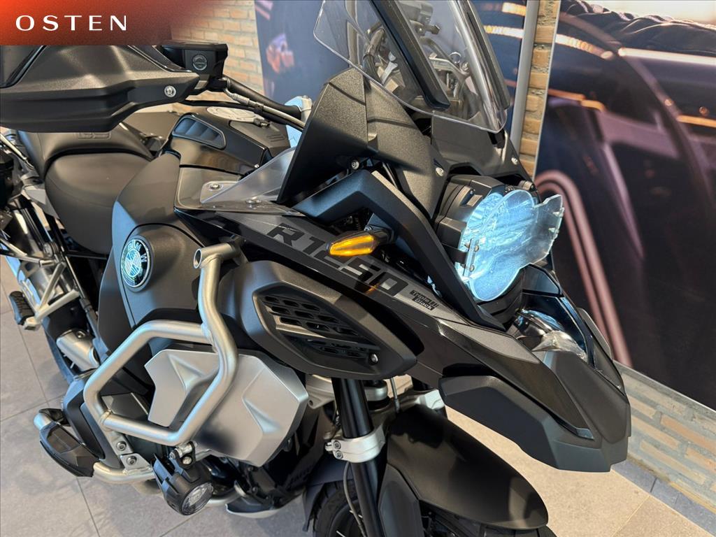 BMW Motorrad-R-1250 GS ADVENTURE PREMIUM TRIPLE BLACK