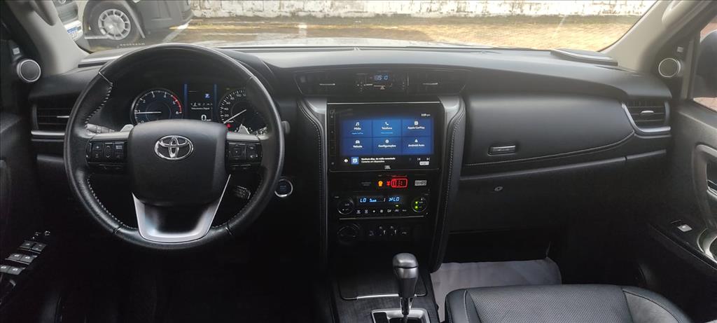 HILUX SW4 2.8 D-4D TURBO DIESEL SRX PLATINUM 7L 4X4 AUTOMÁTICO16