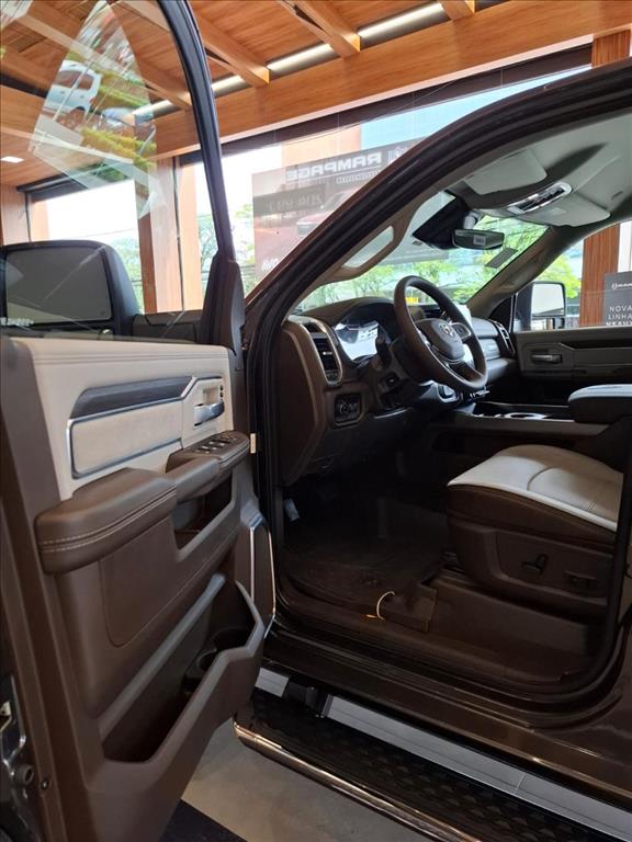 2500 6.7 I6 TURBO DIESEL LARAMIE CD 4X4 AUTOMÁTICO9