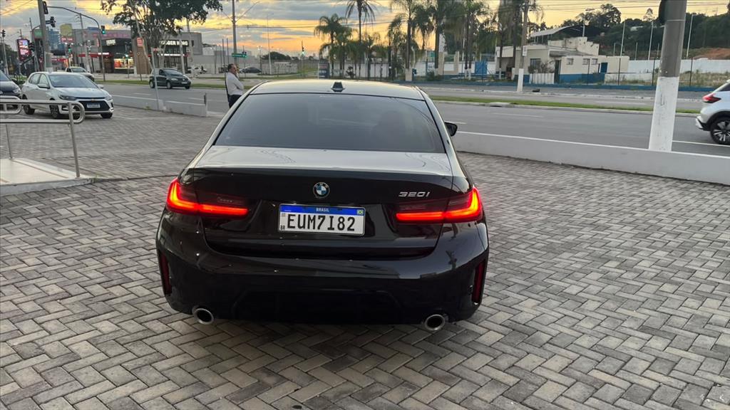 BMW-320i-2.0 16V TURBO FLEX M SPORT AUTOMÁTICO