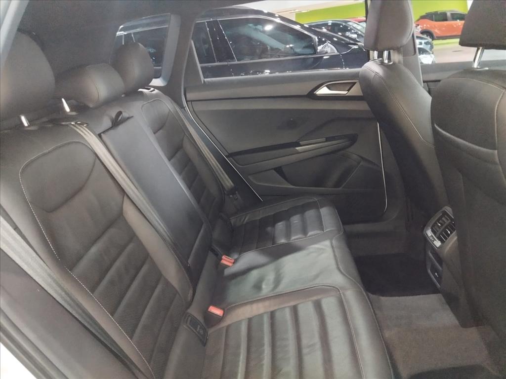 TAOS 1.4 250 TSI TOTAL FLEX HIGHLINE AUTOMÁTICO14