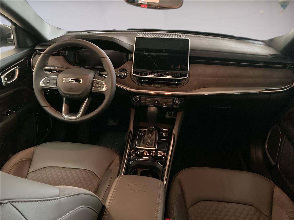 COMMANDER 1.3 T270 TURBO FLEX OVERLAND AT69