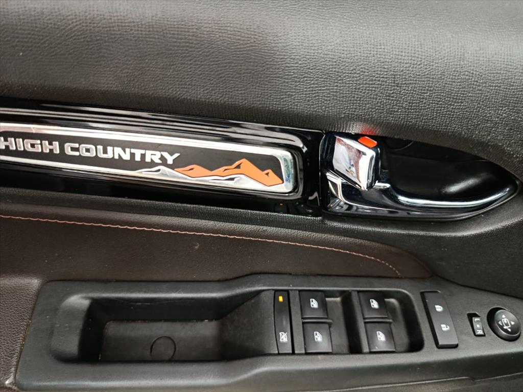 S10 2.8 16V TURBO DIESEL HIGH COUNTRY CD 4X4 AUTOMÁTICO10