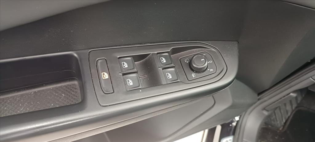 TAOS 1.4 250 TSI TOTAL FLEX HIGHLINE AUTOMÁTICO9