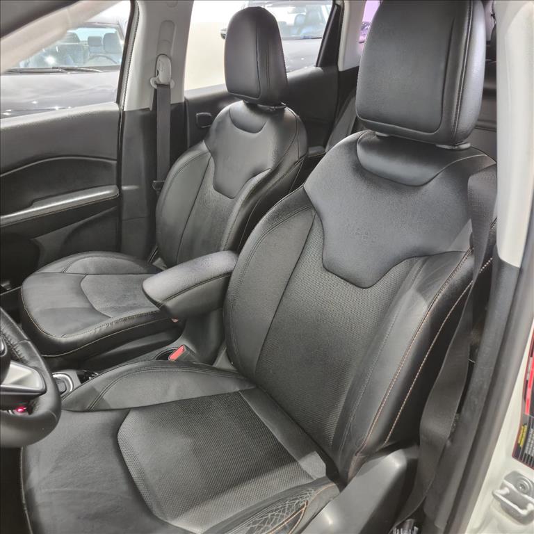 COMPASS 2.0 16V FLEX LONGITUDE AUTOMÁTICO