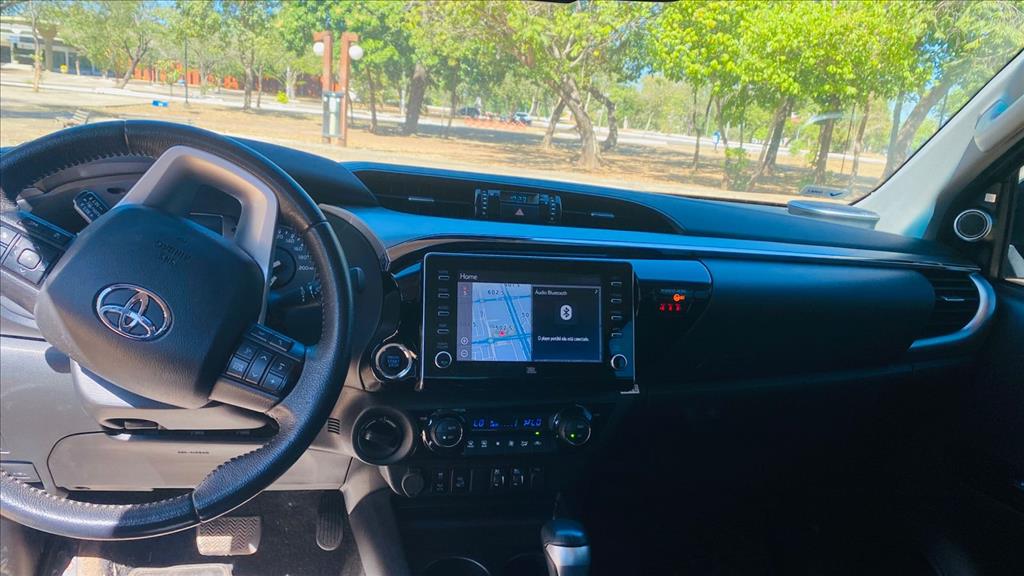 HILUX 2.8 D-4D TURBO DIESEL CD SRX 4X4 AUTOMÁTICO10