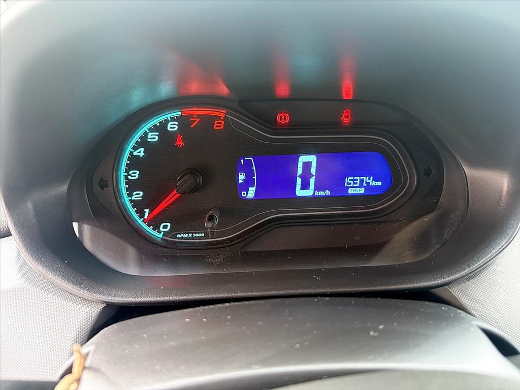 Chevrolet Onix - 1.0 MPFI LT 8V FLEX 4P MANUAL