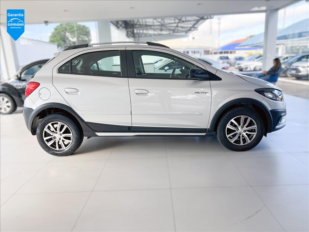 ONIX 1.4 MPFI ACTIV 8V FLEX 4P AUTOMÁTICO3