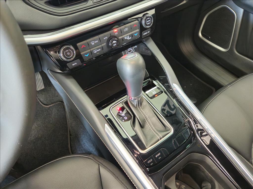 COMMANDER 1.3 T270 TURBO FLEX LONGITUDE AT611