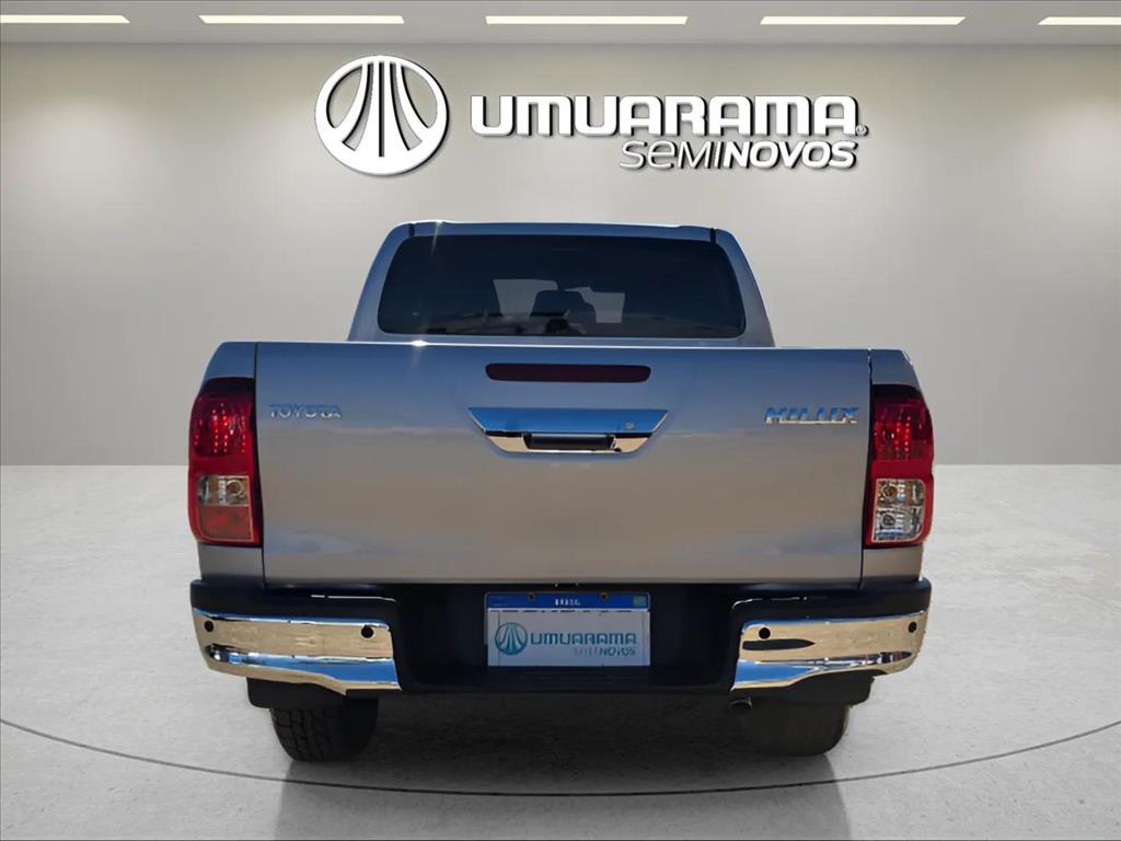 HILUX 2.8 D-4D TURBO DIESEL CD SR 4X4 AUTOMÁTICO7
