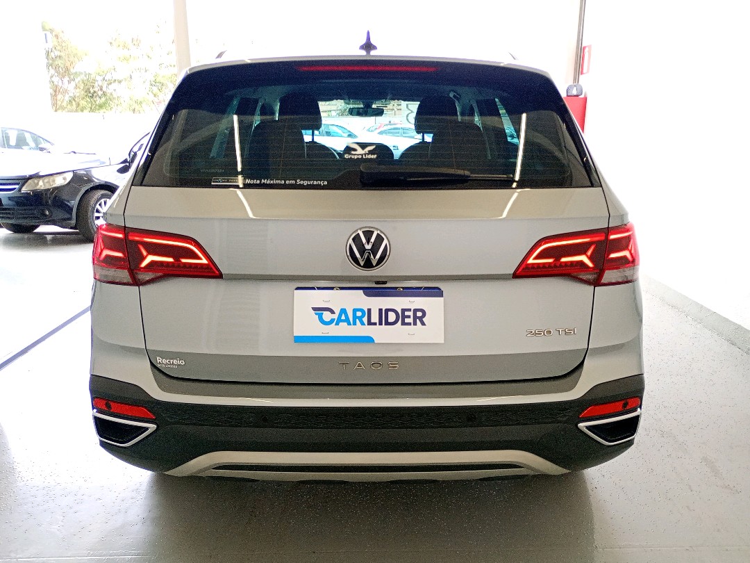 TAOS 1.4 250 TSI TOTAL FLEX COMFORTLINE AUTOMÁTICO11