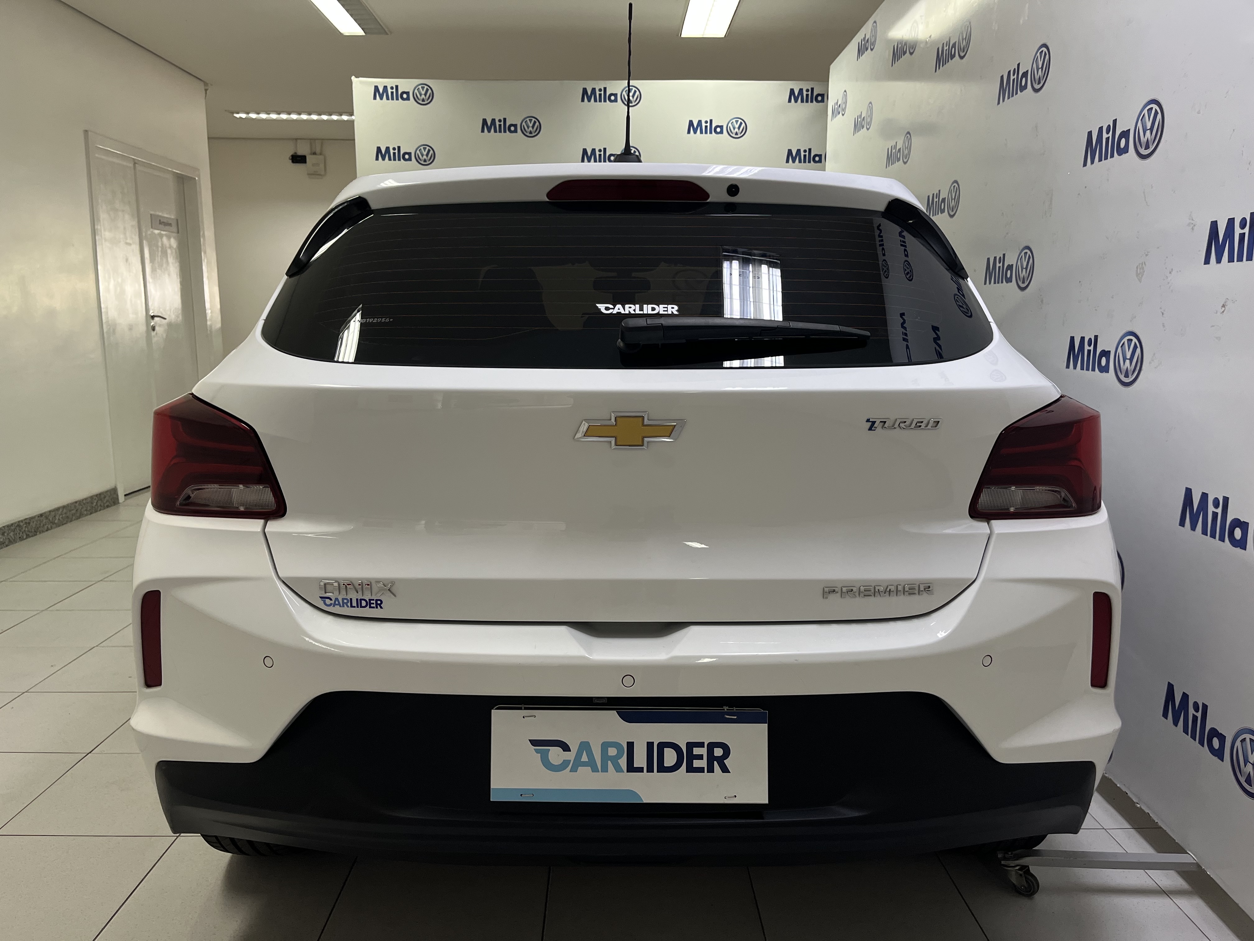 ONIX 1.0 TURBO FLEX PREMIER AUTOMÁTICO3