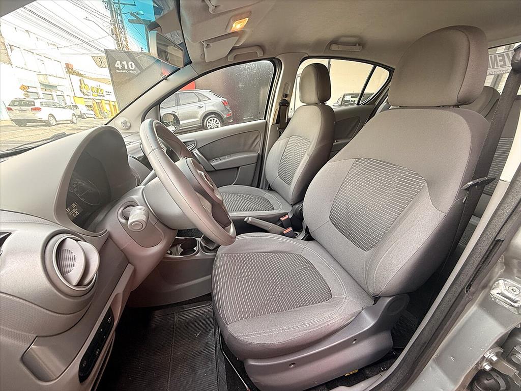 Fiat Palio - 1.4 MPI ATTRACTIVE 8V FLEX 4P MANUAL