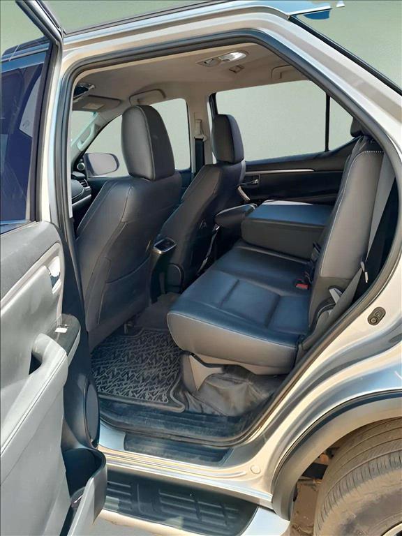 HILUX SW4 2.8 D-4D TURBO DIESEL SRX 4X4 AUTOMÁTICO10